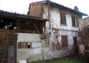 Facciata - Casa indipendente via Camillo Benso di Cavour, Rosate - foto 2