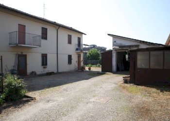 Cortile interno - Villa via Circonvallazione, Rosate - photo 3