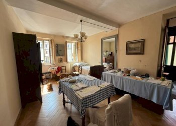 Salone - Casa indipendente piazza Vincenzo Delleani, 2, Pollone - foto 3