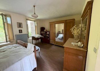 Camera da letto - Casa indipendente piazza Vincenzo Delleani, 2, Pollone - foto 9