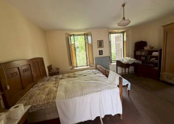 Camera da letto - Casa indipendente piazza Vincenzo Delleani, 2, Pollone - foto 10