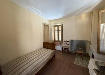 Camera da letto - Casa indipendente piazza Vincenzo Delleani, 2, Pollone - foto 13