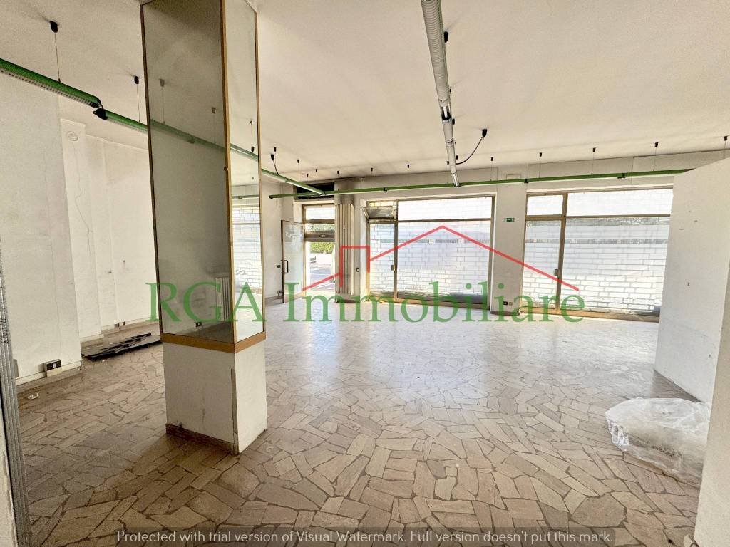 Interno non residenziale - Negozio via Alessandro Noli, Bergamo - foto 1