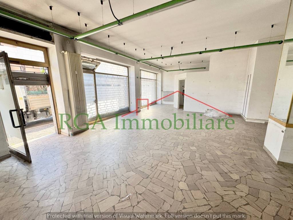 Interno non residenziale - Negozio via Alessandro Noli, Bergamo - foto 3