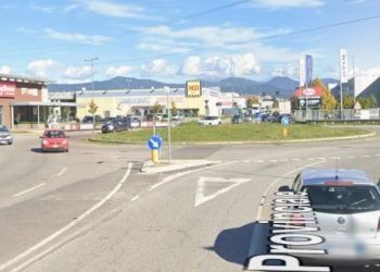 Zona - Negozio via Provinciale, Lallio - foto 2