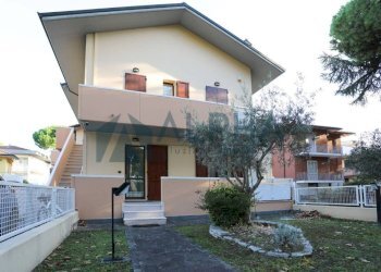 Facciata - Villa a Schiera via Pinarella, Cervia - foto 22