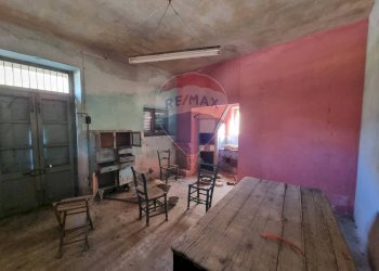 Sala da pranzo - Villa STRADA STATALE 643 SP 24
 
SNC, Scillato - foto 2