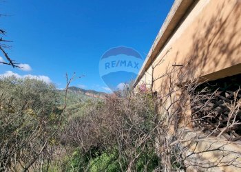 Vista delle montagne - Villa STRADA STATALE 643 SP 24
 
SNC, Scillato - foto 18