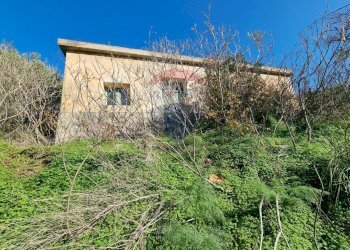 Casa all\'aperto - Villa STRADA STATALE 643 SP 24
 
SNC, Scillato - foto 25