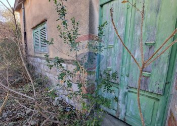 Giardino - Villa STRADA STATALE 643 SP 24
 
SNC, Scillato - foto 28