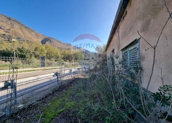 Vista delle montagne - Villa STRADA STATALE 643 SP 24
 
SNC, Scillato - foto 30