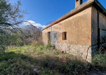 Casa all\'aperto - Villa STRADA STATALE 643 SP 24
 
SNC, Scillato - foto 31