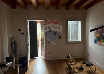 Stanza vuota - Villa Loc. San Lorenzo
 
Snc, Valvasone Arzene - photo 7