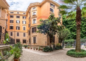 Edificio all\'aperto - Appartamento Via Angelo Brofferio
3, Roma - foto 1