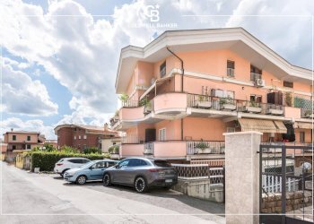 Foto 1 - Trilocale Via dei Bolognesi
 
16/A, Albano Laziale - foto 1