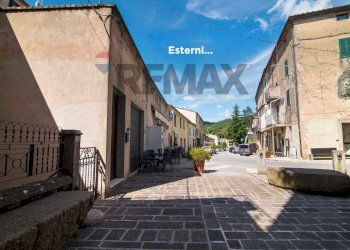Edificio all\'aperto - Commercial Premises PIAZZA MAZZINI
6, Roccastrada - photo 34