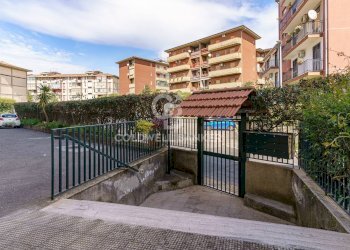 Foto 3 - Appartamento Largo Giovanni Meli
 
2, Catania - foto 3