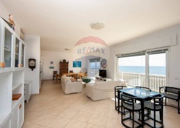 Sala da pranzo - Semi-detached house Consorzio Tirreno
 
700, Terracina - photo 4