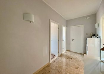 Three-room apartment Bra - photo 25