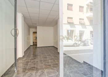 entrata.jpg - Locale Commerciale Via Ruggero Fauro 21, Roma - foto 3