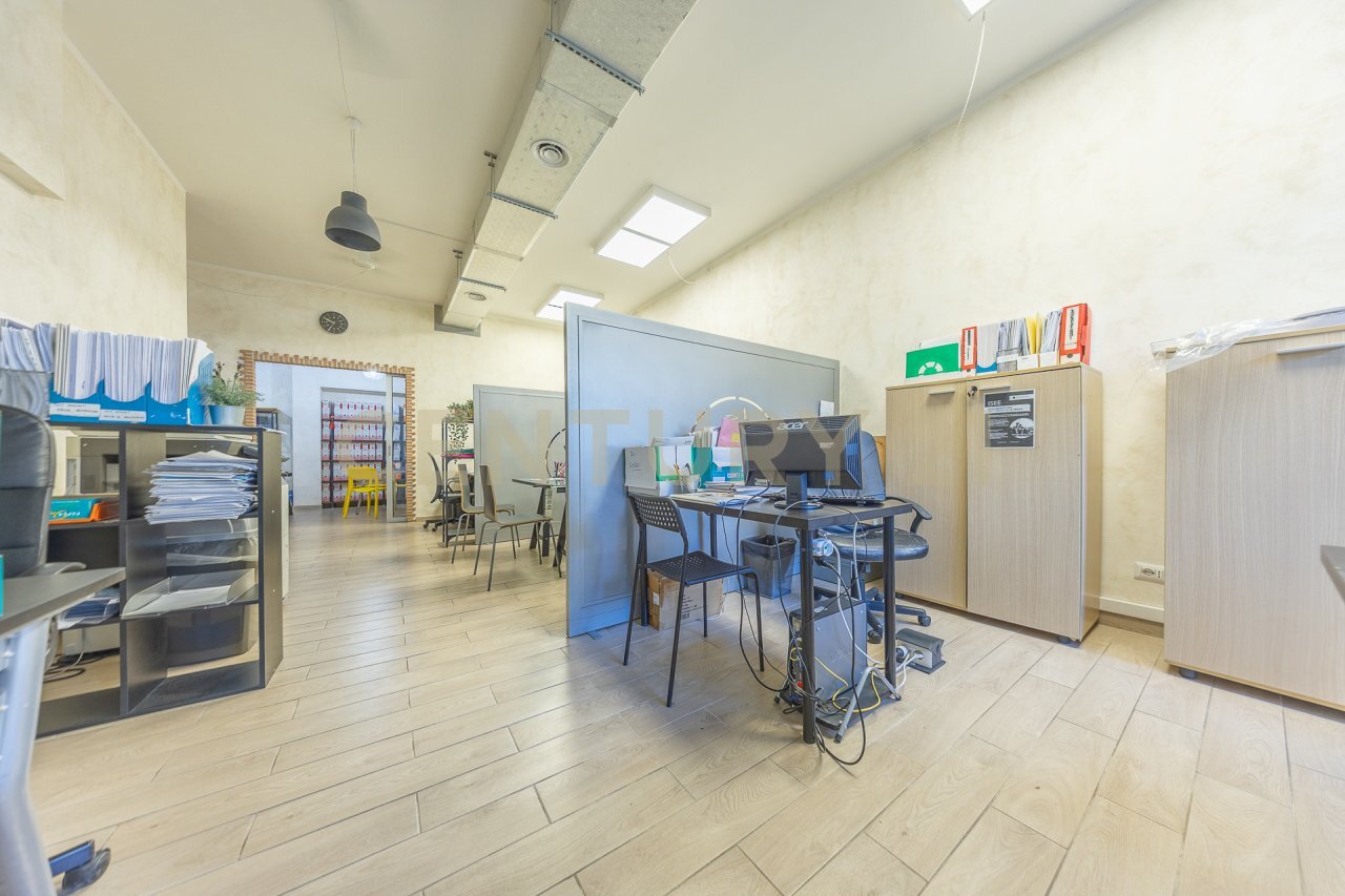 48.jpg - Locale Commerciale VIA AUGUSTA GENINA  16, Roma - foto 2