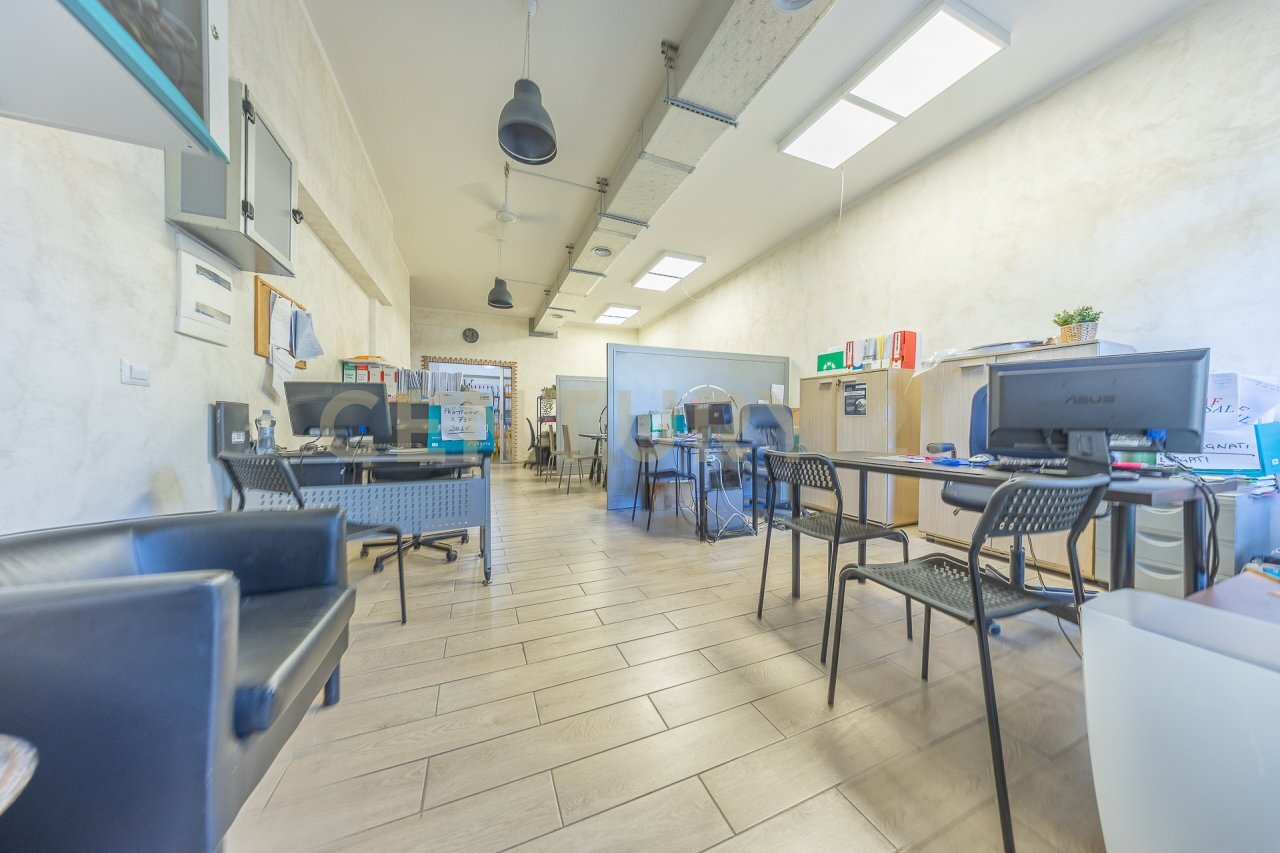 47.jpg - Locale Commerciale VIA AUGUSTA GENINA  16, Roma - foto 3