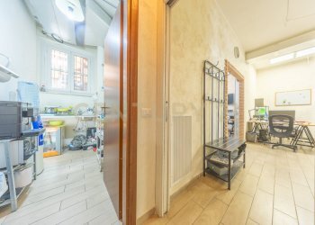 32.jpg - Locale Commerciale VIA AUGUSTA GENINA 16, Roma - foto 17