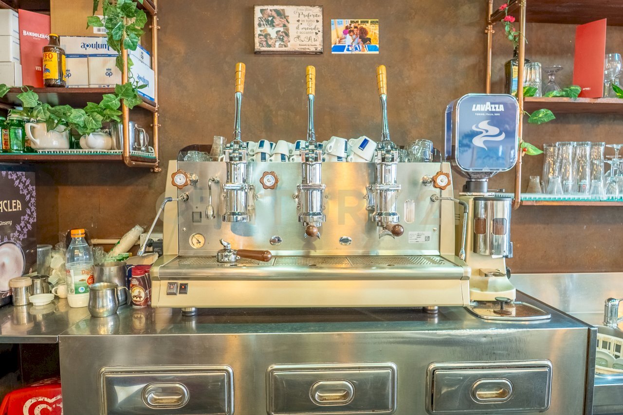 24.jpg - Bar Tavola Calda - Fredda Via Pellegrino Matteucci 86, Roma - foto 2