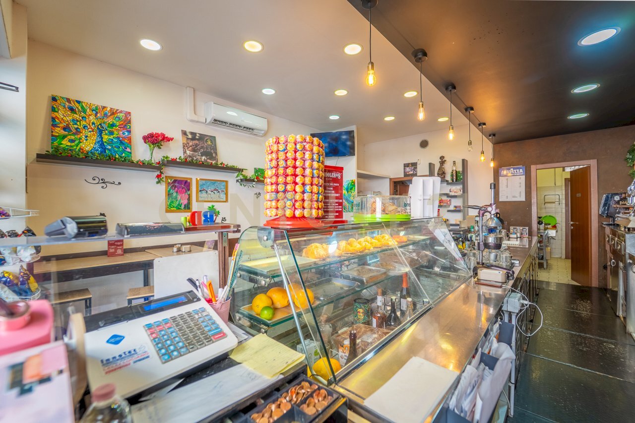 22.jpg - Bar Tavola Calda - Fredda Via Pellegrino Matteucci 86, Roma - foto 3