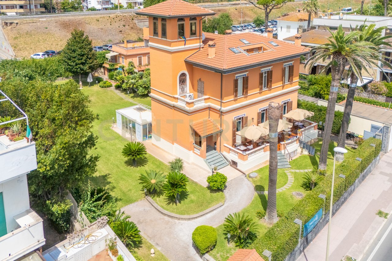 9.jpg - Villa Via Aurelia 393, Santa Marinella - photo 1