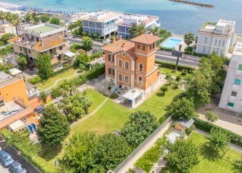 1.jpg - Villa Via Aurelia 393, Santa Marinella - foto 9