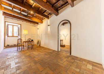 31.jpg - Villa Viale Giuseppe Mazzini 36, Viterbo - foto 16