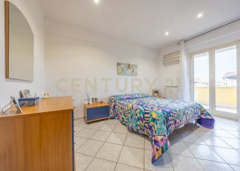 5 camera matrimoniale .jpg - Appartamento Via Ticino 55, Anzio - foto 3