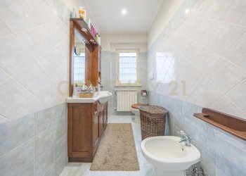 11 bagno zona notte..jpg - Appartamento Via Ticino 55, Anzio - foto 10