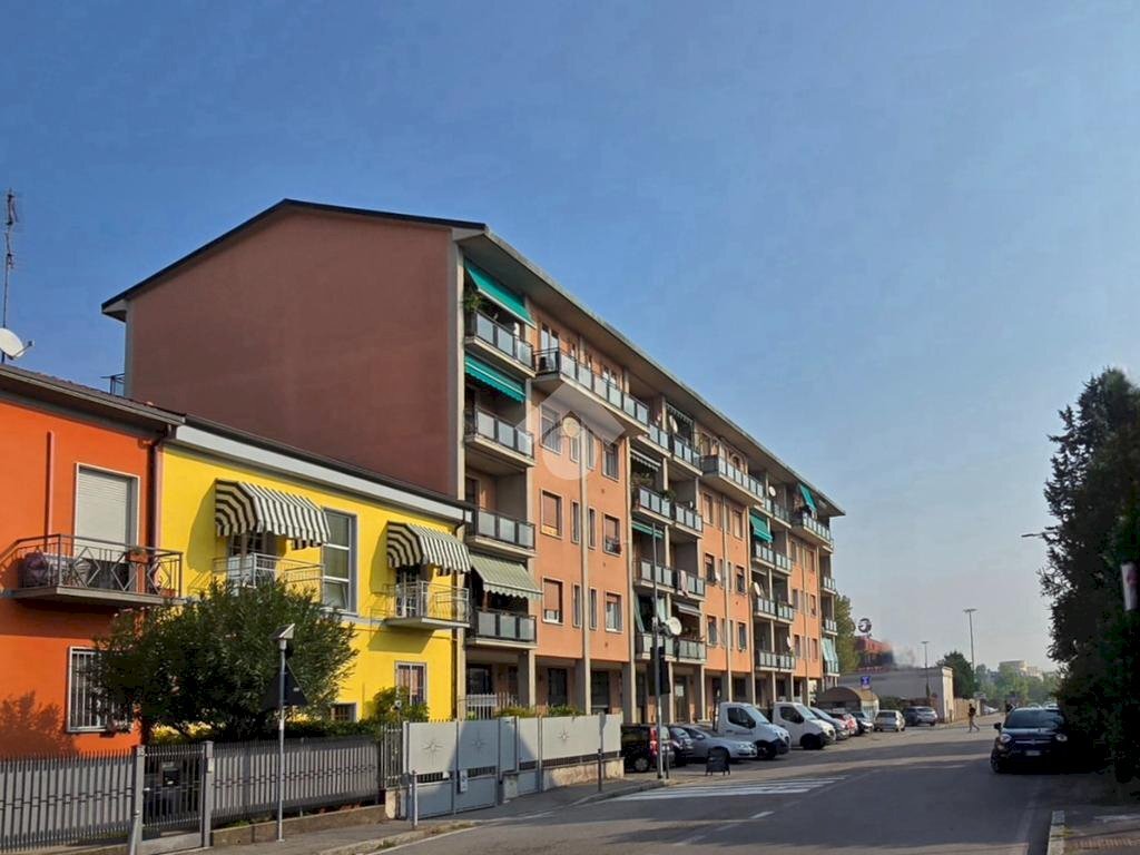 Two-room apartment Via Pellizza da Volpedo, Cinisello Balsamo - photo 2