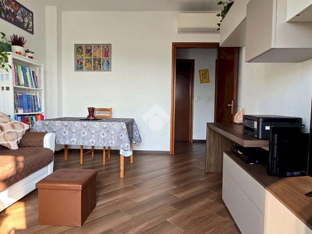 Two-room apartment Via Pellizza da Volpedo, Cinisello Balsamo - photo 1