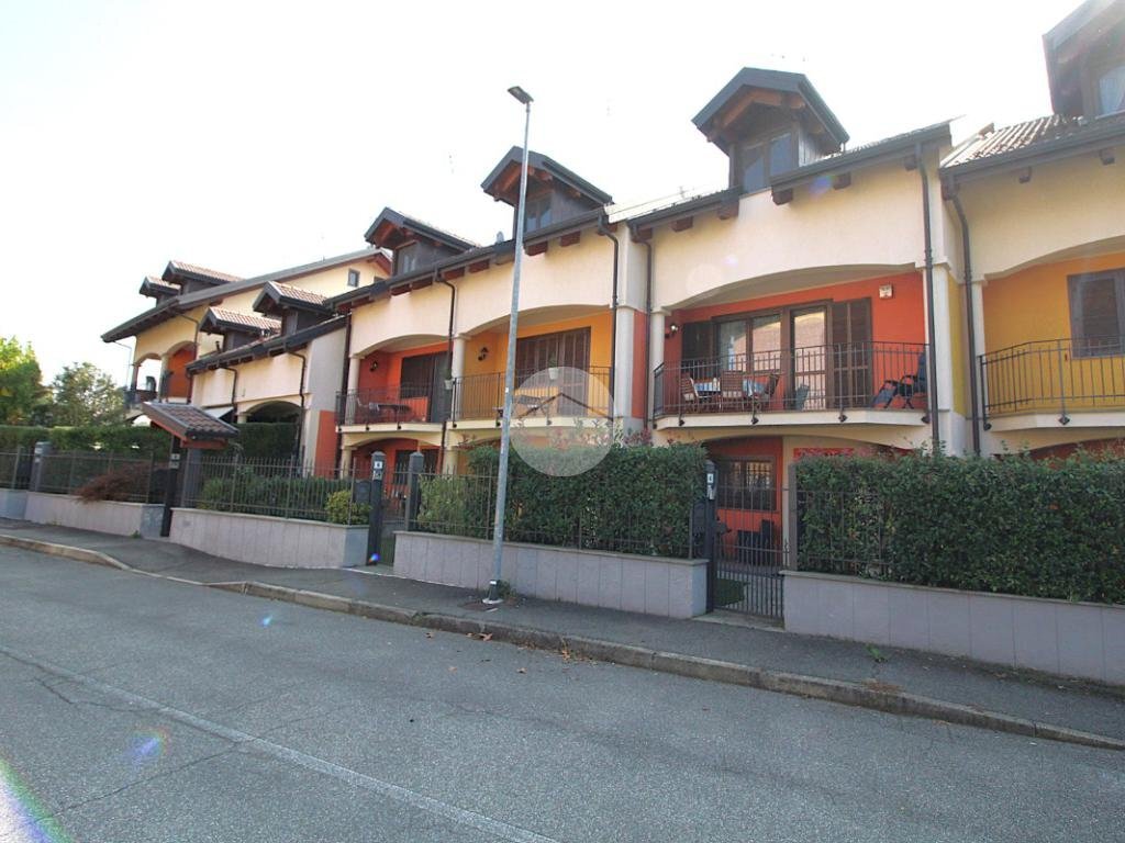 Villa a Schiera Via Giorgio E Giovanni Amendola, Brandizzo - foto 1