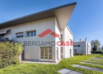 Foto 1 - Villa a Schiera Via Puccini
 
6, Seriate - foto 1