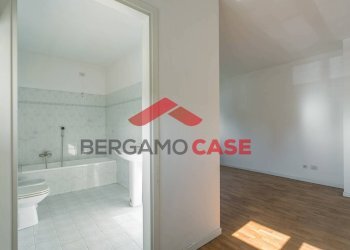 Foto 7 - Villa a Schiera Via Puccini
 
6, Seriate - foto 7