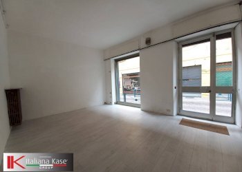 Foto 4 - Locale Commerciale via bettoia
 
71, Caluso - foto 4