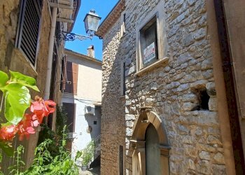 Foto 1 - Stabile - Palazzo Via Del Gatto
 
10, Amaseno - foto 1