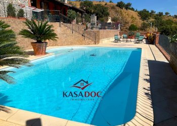 Foto 1 - Villa Via M. A. Cassiodoro, Montepaone - photo 1