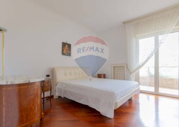 Camera / camera da letto - Quadrilocale Via Lorenzo D'agostino
 
1, Bari - foto 17