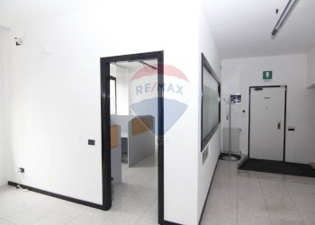 Hall / corridoio - Ufficio Via Giuseppe Speroni, Varese - foto 6