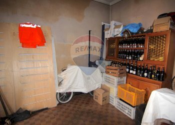 Dispensa di stoccaggio - Casa semi indipendente Via Trieste
 
5, Buguggiate - foto 6