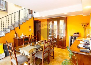 Sala da pranzo - Villa viale borri
 
343, Varese - foto 4