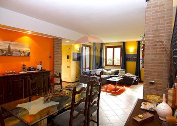 Sala da pranzo - Villa viale borri
 
343, Varese - foto 8