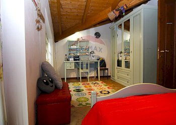 Camera / camera da letto - Villa viale borri
 
343, Varese - foto 16