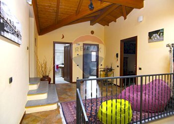 Scale - Villa viale borri
 
343, Varese - foto 18