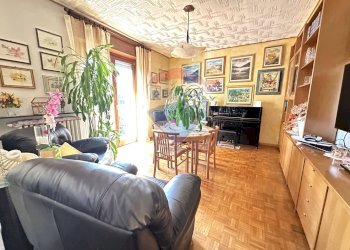 Sala da pranzo - Trilocale Via conca d'oro
 
9, Varese - foto 1